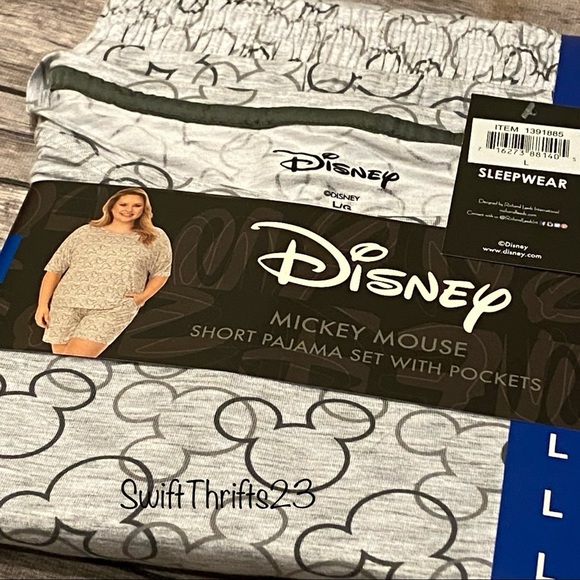 Disney Mickey Mouse Short Pajama Set with Pockets - Picture 2 of 6